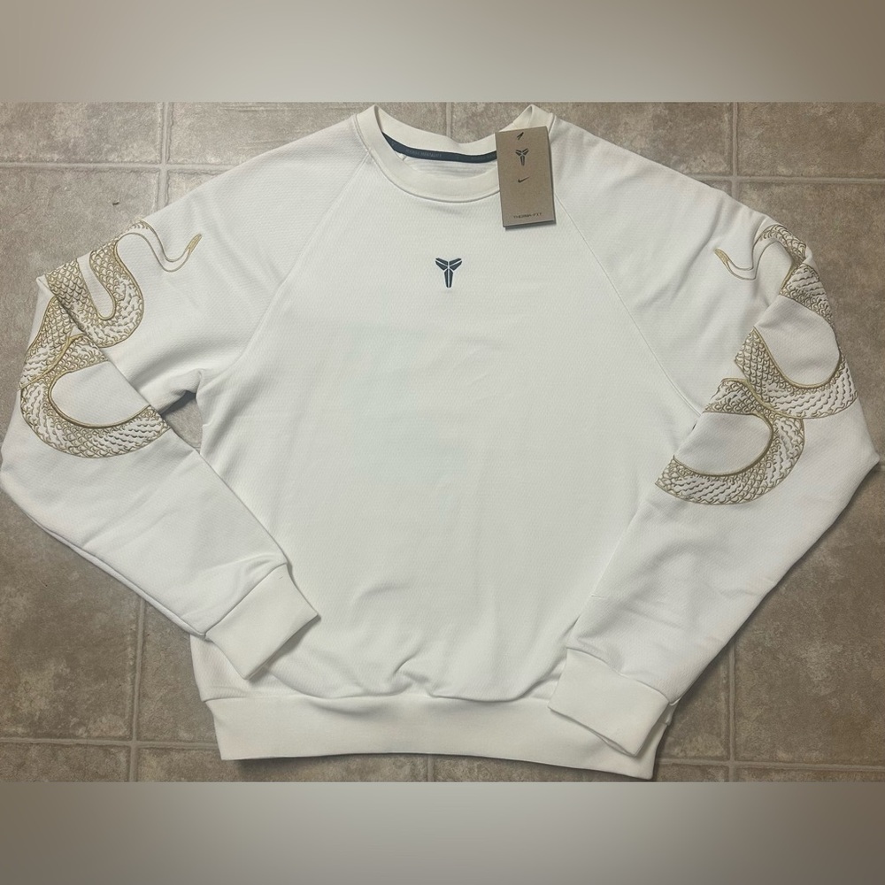 NWT Nike Kobe "Year of the Mamba" Therma-Fit Crewneck Sweatshirt in Sail/Black - Picture 3 of 8